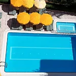 Amber-rose Aparthotel 2*