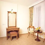 Aparthotel Amber-rose 2*